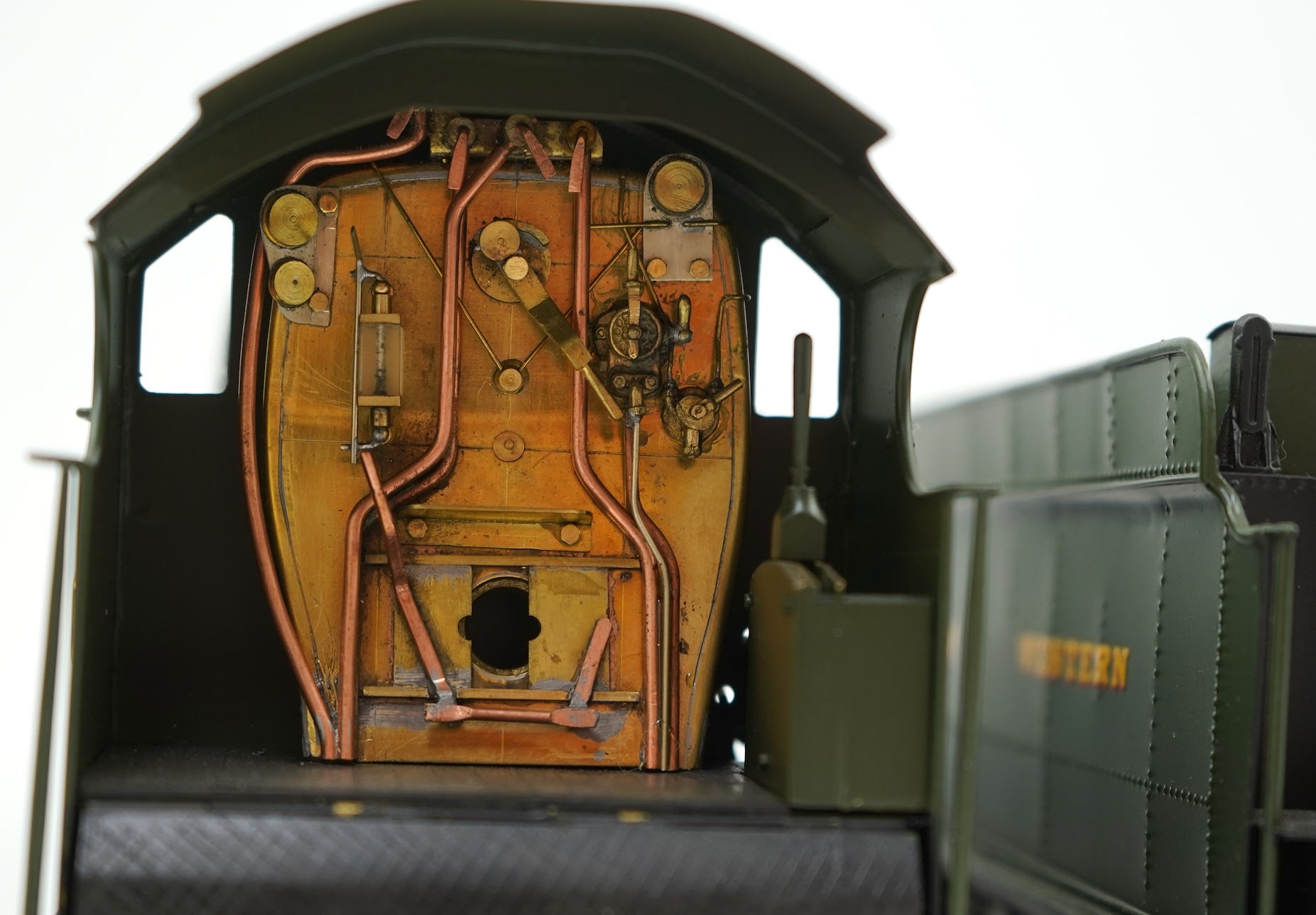 A Gauge One model of GWR Class 47xx, 4700, 2-8-0 tender locomotive, unpowered, well constructed and painted, the cab interior has been left unpainted.